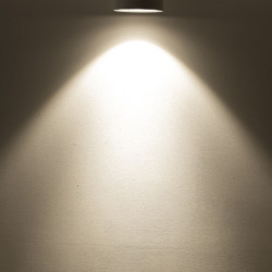 LED Strahler mit Montagebügel und Schukostecker, 40W, 36°, schwenkbar, weiß matt, 3000K, CRI über 90