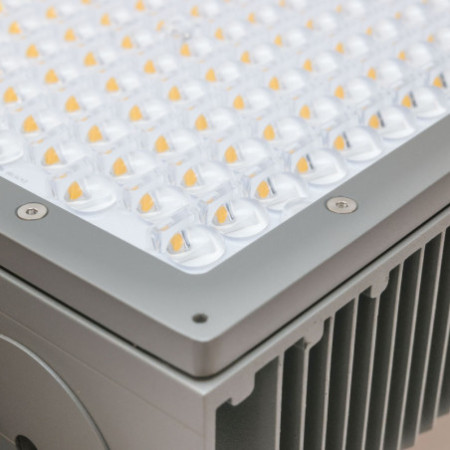 LED Flutlichtanlage LW 1.500W, 130x25°, 3 Module (Lichtpunkte), DALI dimmbar, warmweiß, IP66